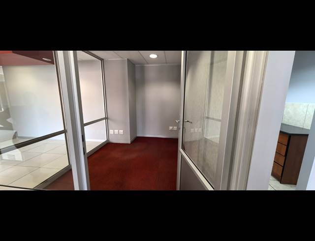 176.50M² OFFICE TO LET IN BO-DORP